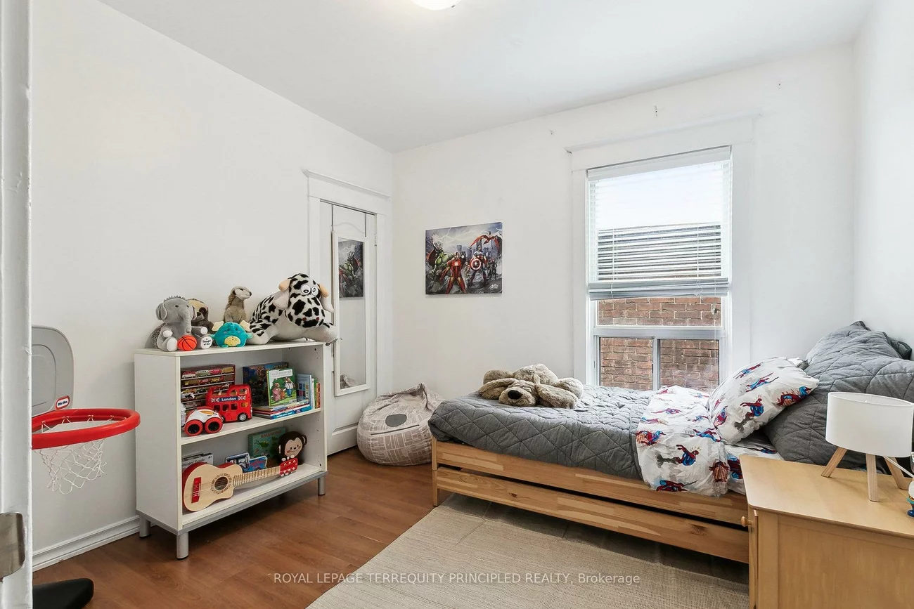 106, Laughton, Weston-Pellam Park, Toronto