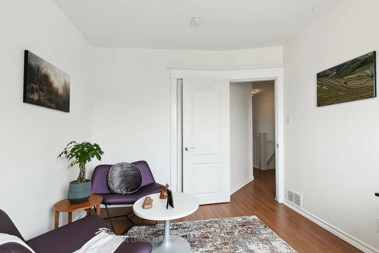 106, Laughton, Weston-Pellam Park, Toronto