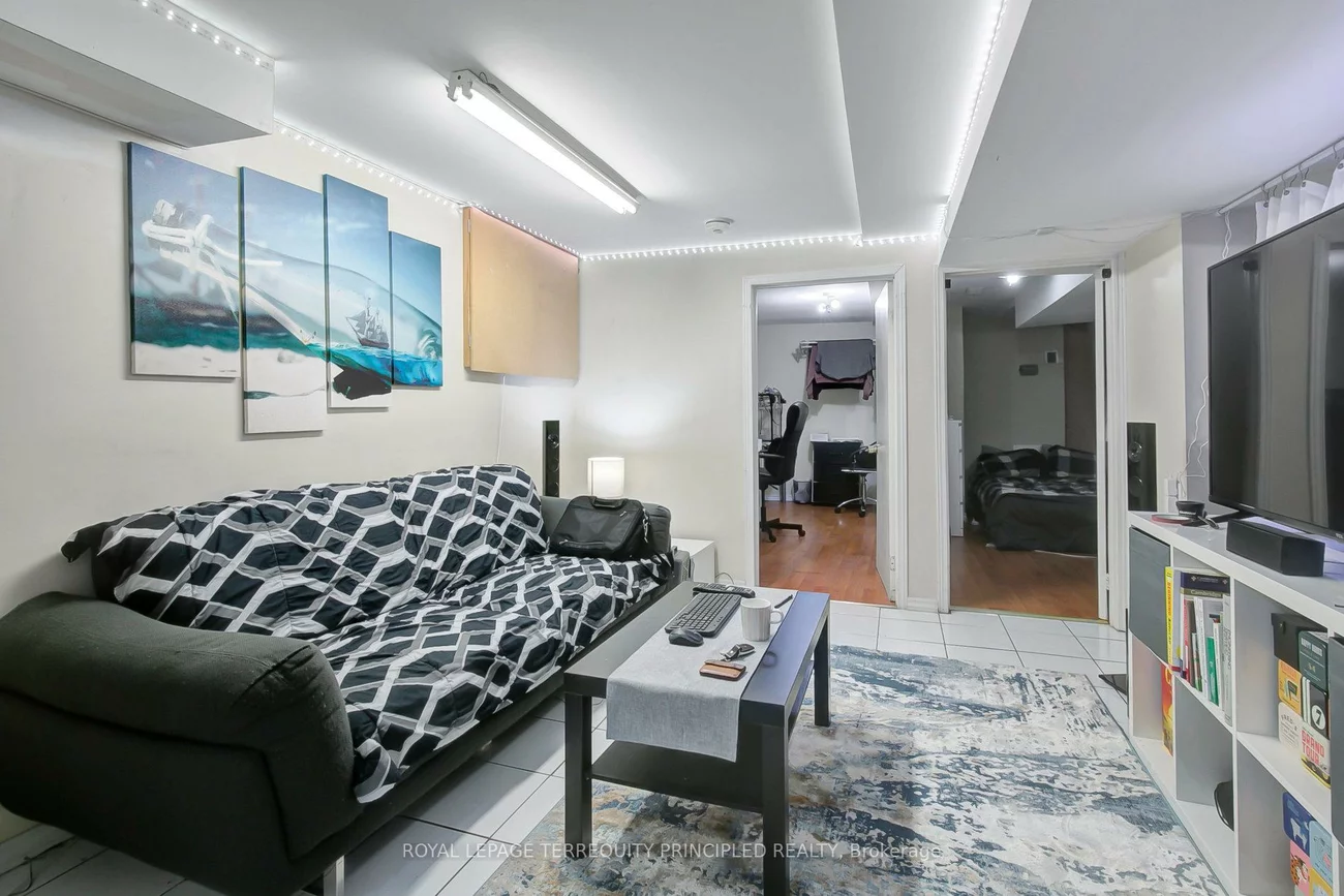 106, Laughton, Weston-Pellam Park, Toronto