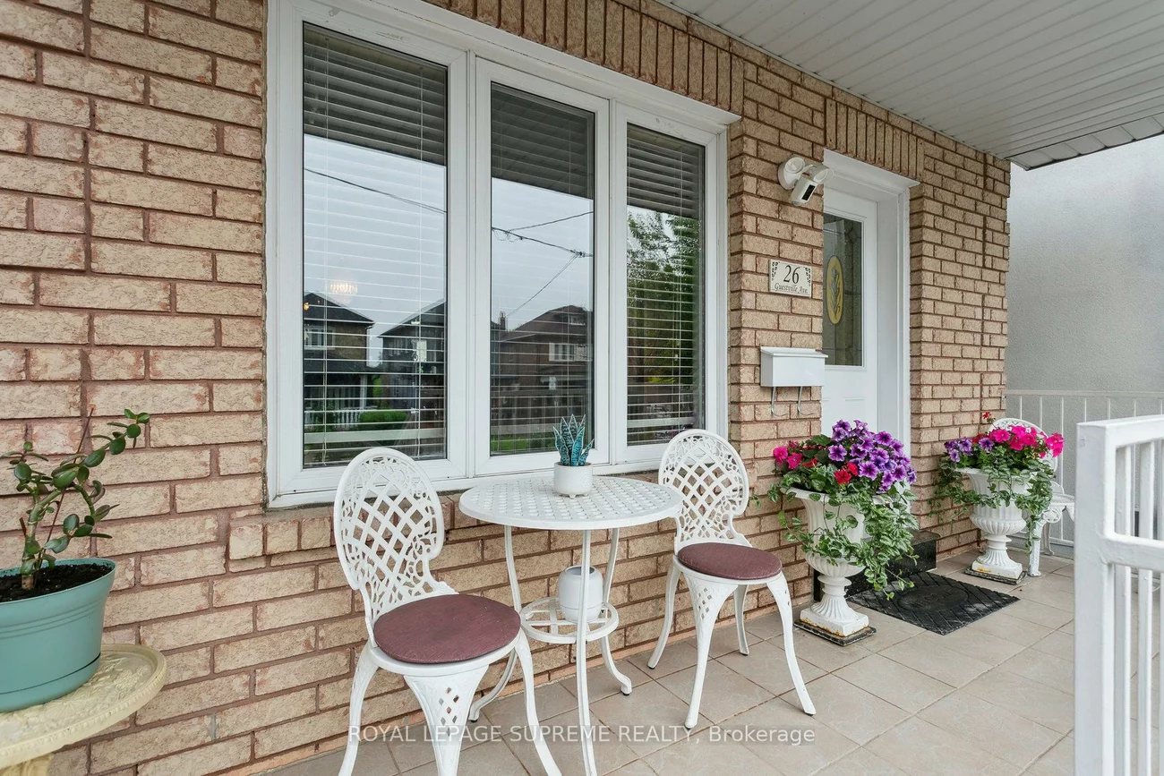 26, Guestville, Rockcliffe-Smythe, Toronto