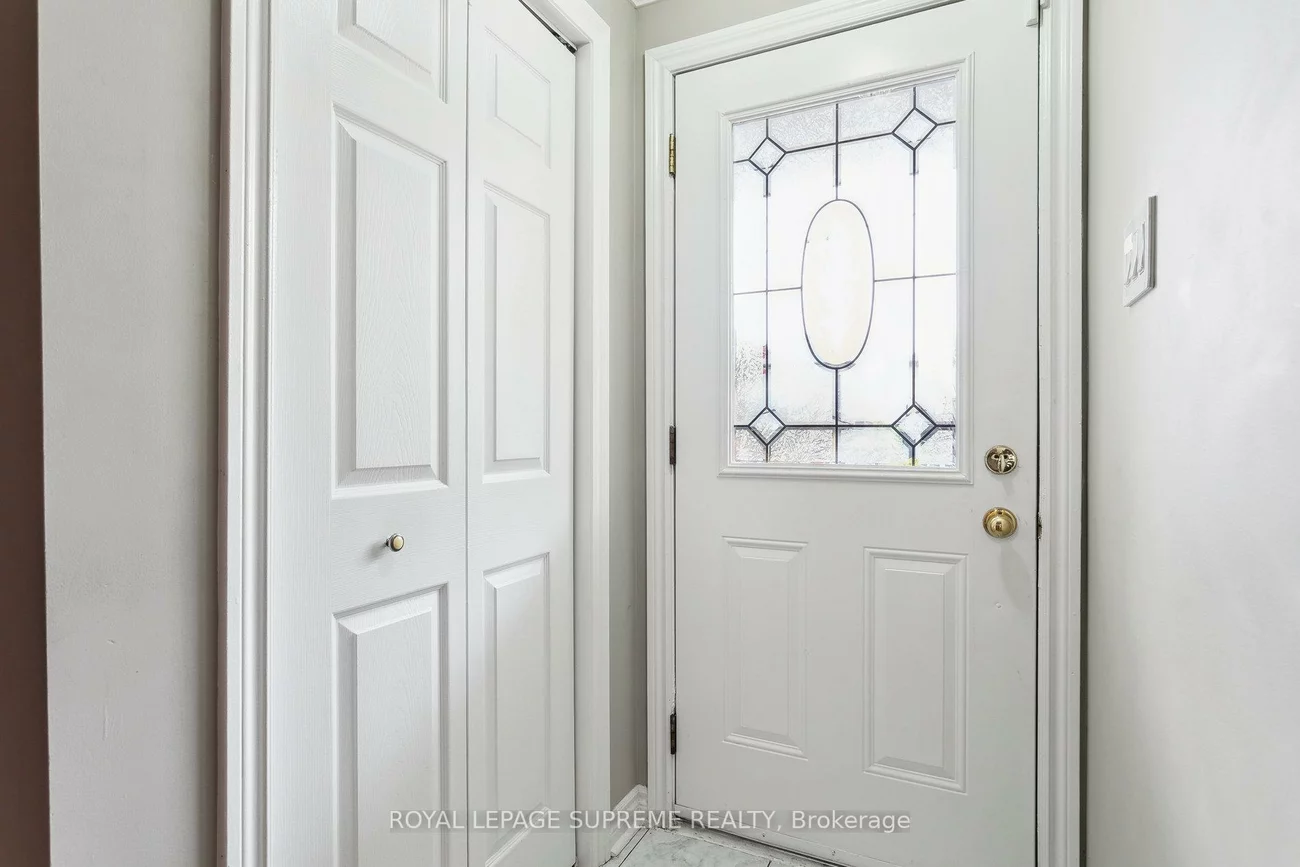26, Guestville, Rockcliffe-Smythe, Toronto