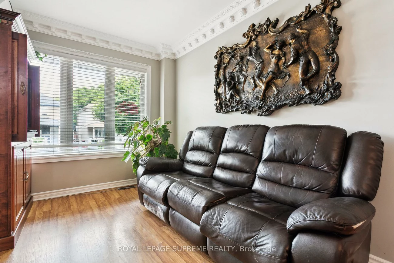 26, Guestville, Rockcliffe-Smythe, Toronto