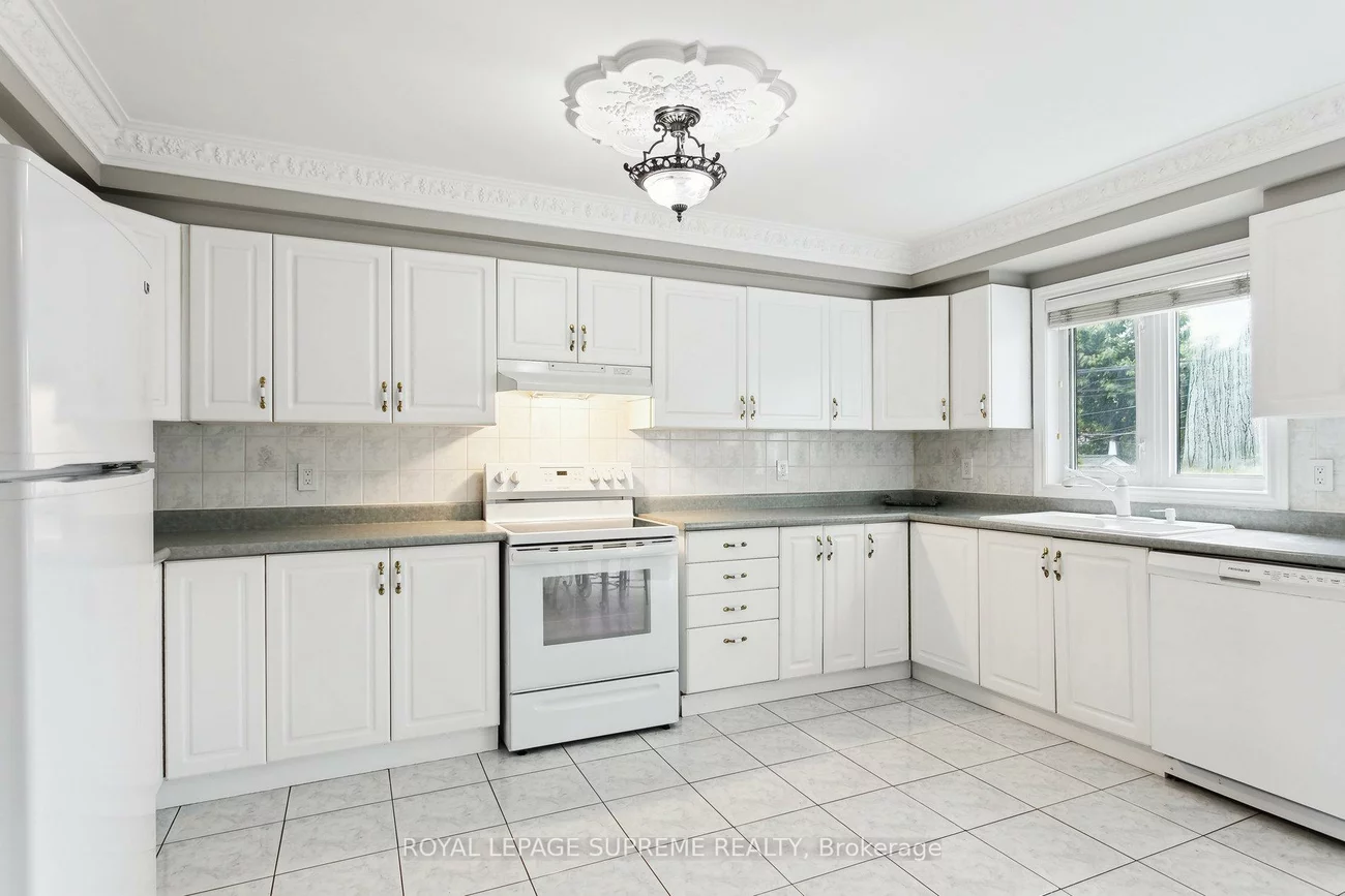 26, Guestville, Rockcliffe-Smythe, Toronto