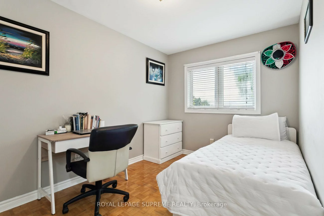 26, Guestville, Rockcliffe-Smythe, Toronto