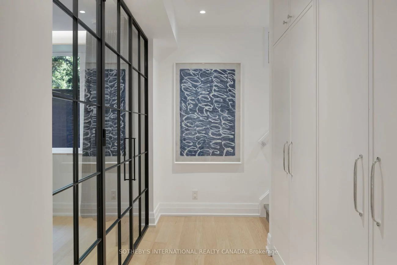 12, Hewitt, High Park-Swansea, Toronto