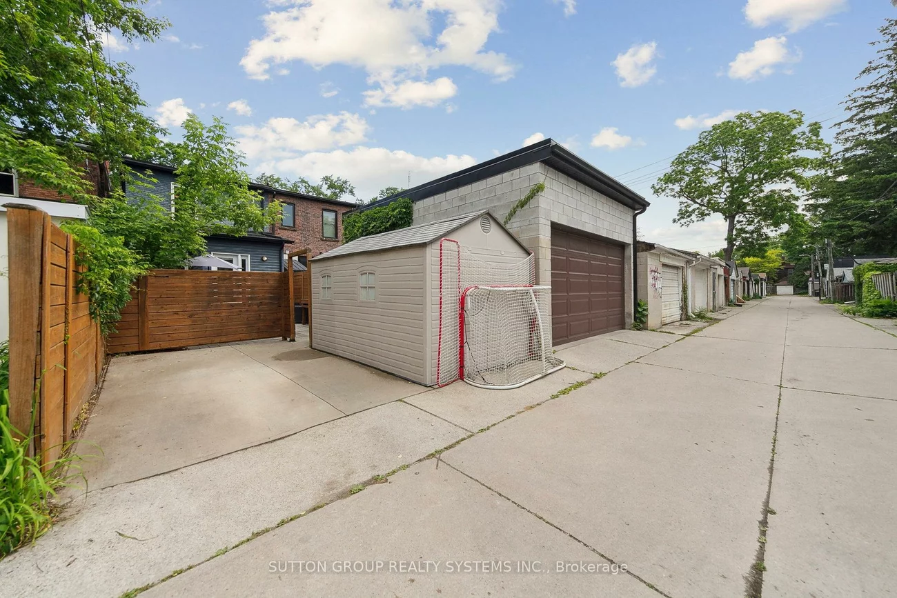 59, Vernon, Junction Area, Toronto