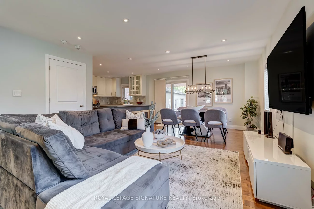 1, Chiswick, Brookhaven-Amesbury, Toronto
