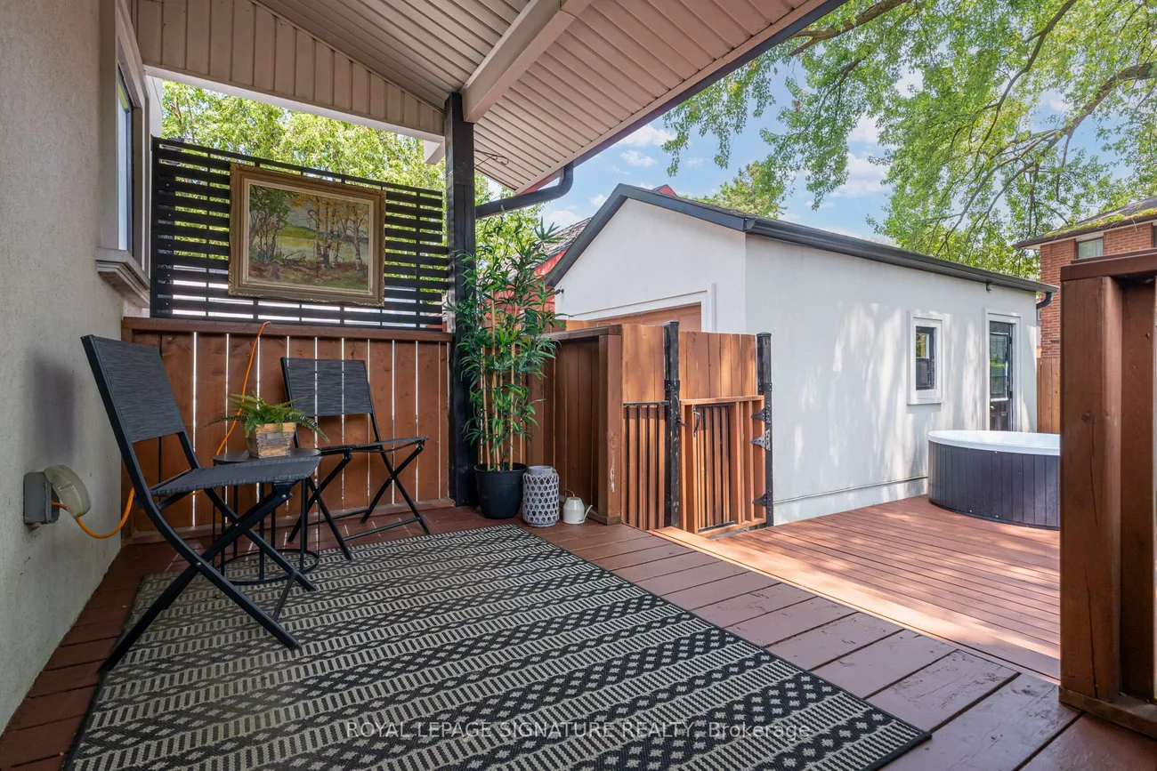 1, Chiswick, Brookhaven-Amesbury, Toronto