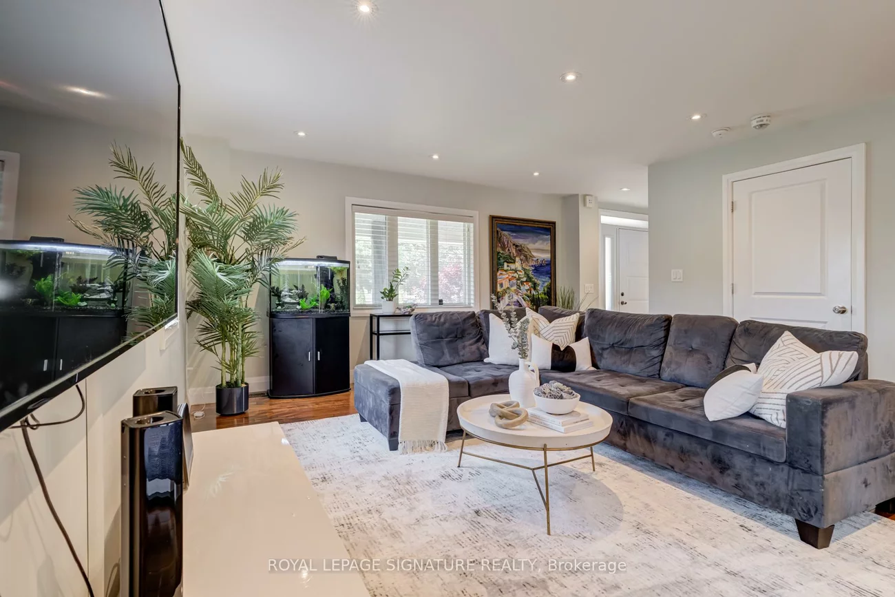 1, Chiswick, Brookhaven-Amesbury, Toronto