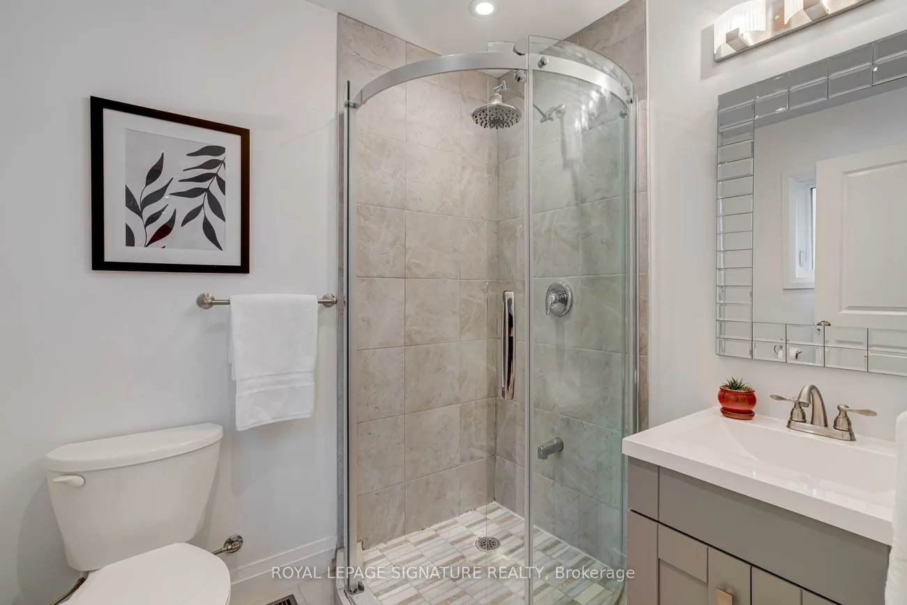 1, Chiswick, Brookhaven-Amesbury, Toronto