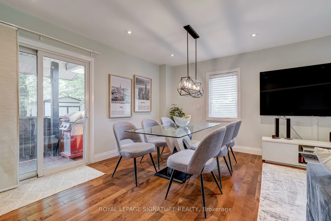 1, Chiswick, Brookhaven-Amesbury, Toronto