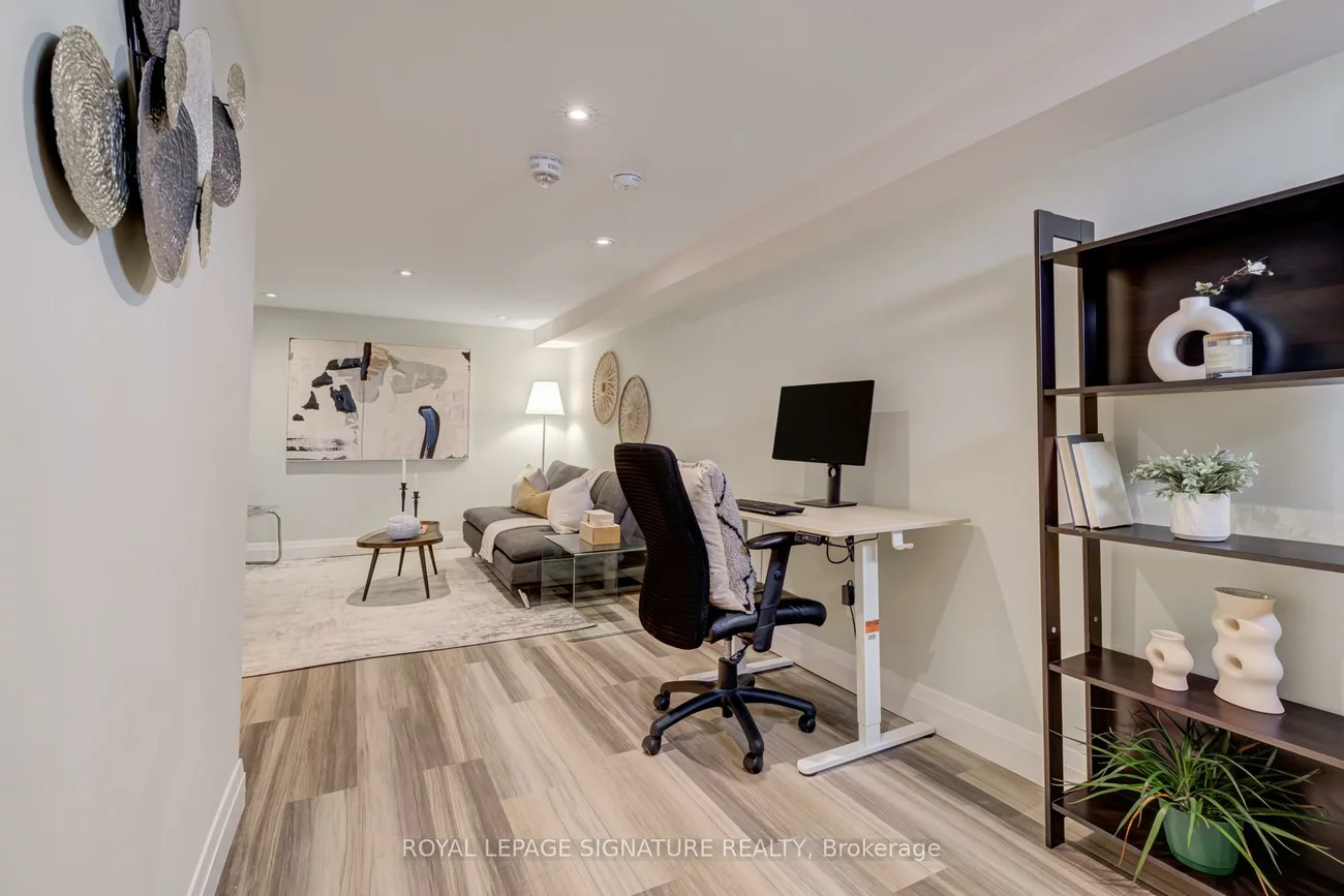 1, Chiswick, Brookhaven-Amesbury, Toronto
