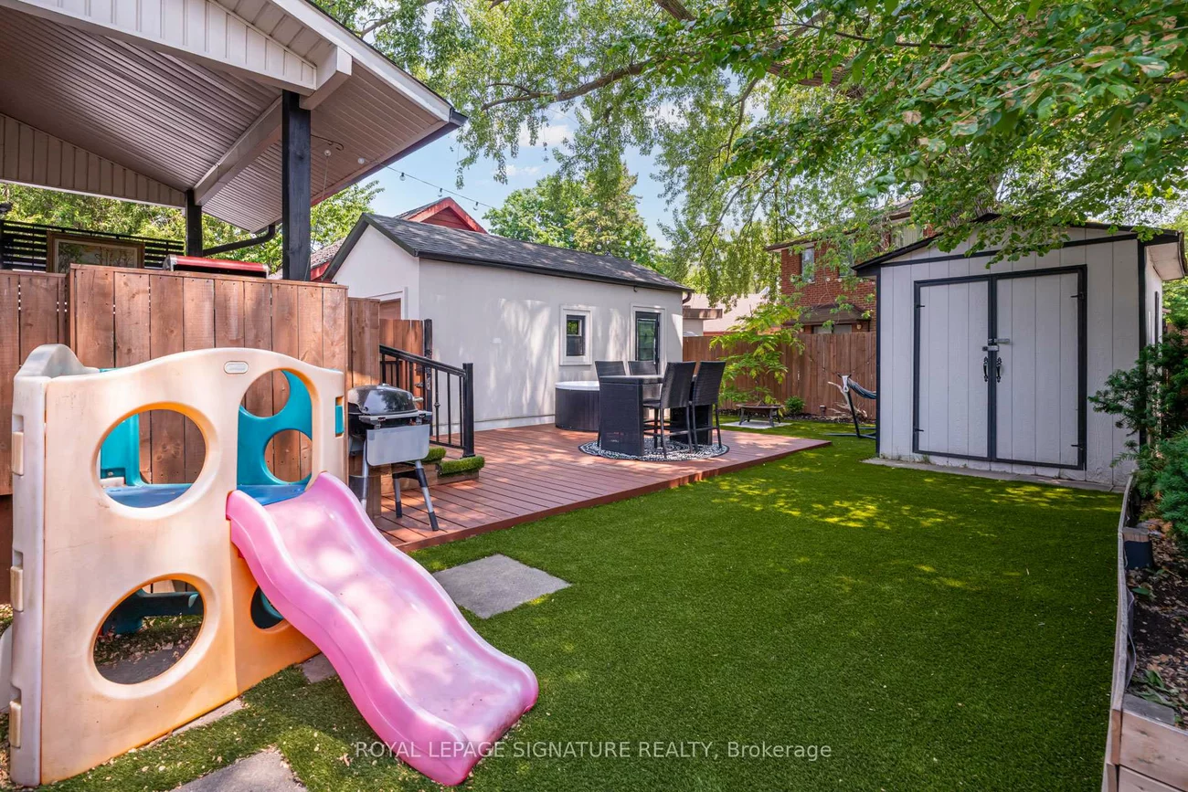 1, Chiswick, Brookhaven-Amesbury, Toronto