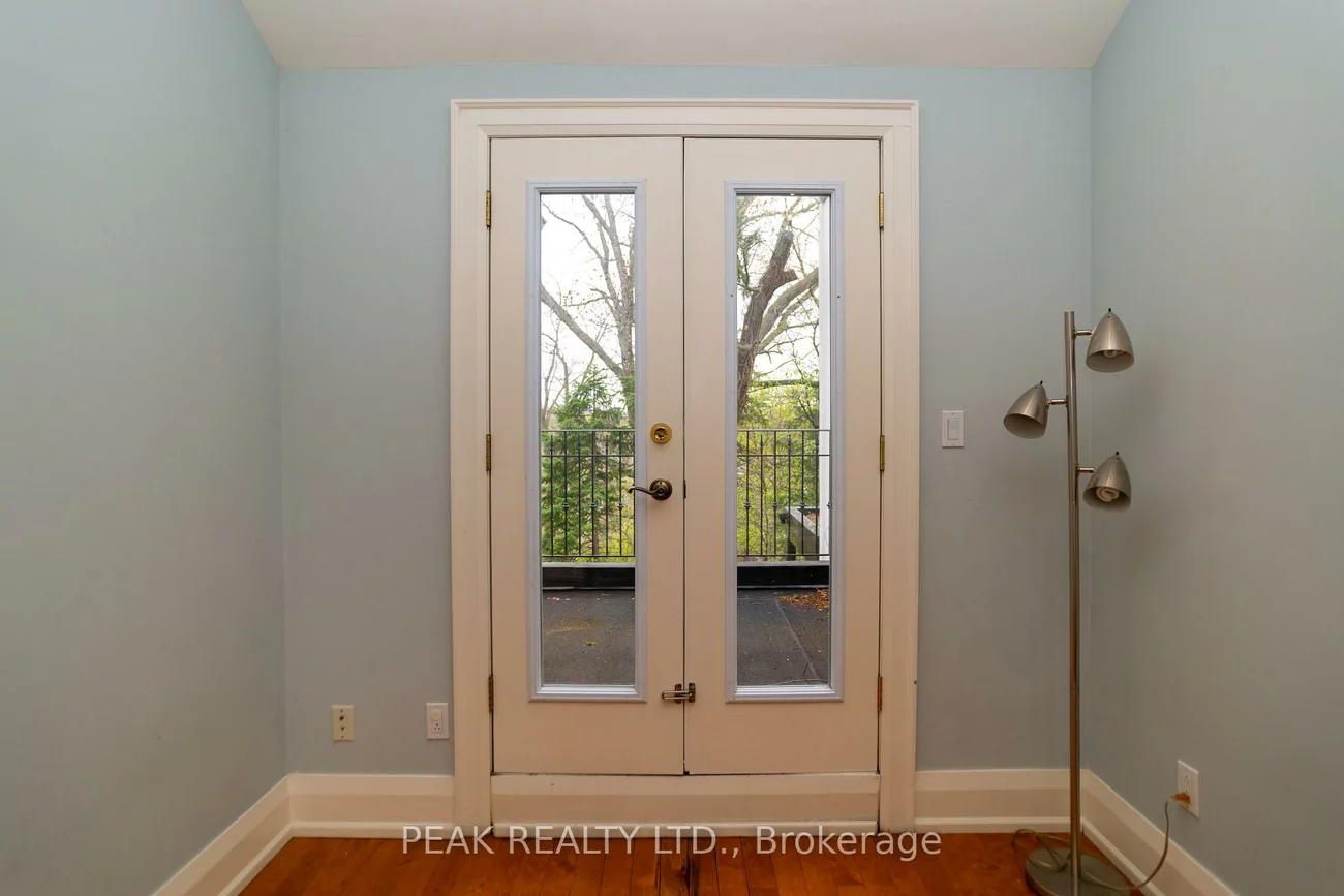 136, Humbercrest, Runnymede-Bloor West Village, Toronto