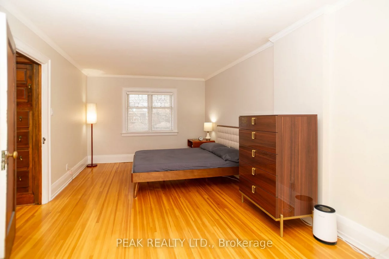 136, Humbercrest, Runnymede-Bloor West Village, Toronto