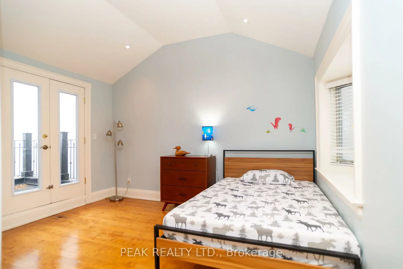 136, Humbercrest, Runnymede-Bloor West Village, Toronto