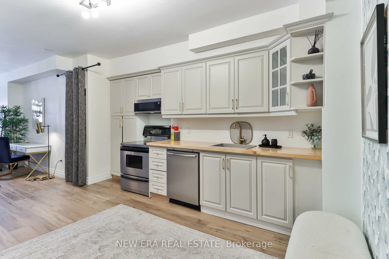 39, Lappin, Dovercourt-Wallace Emerson-Junction, Toronto