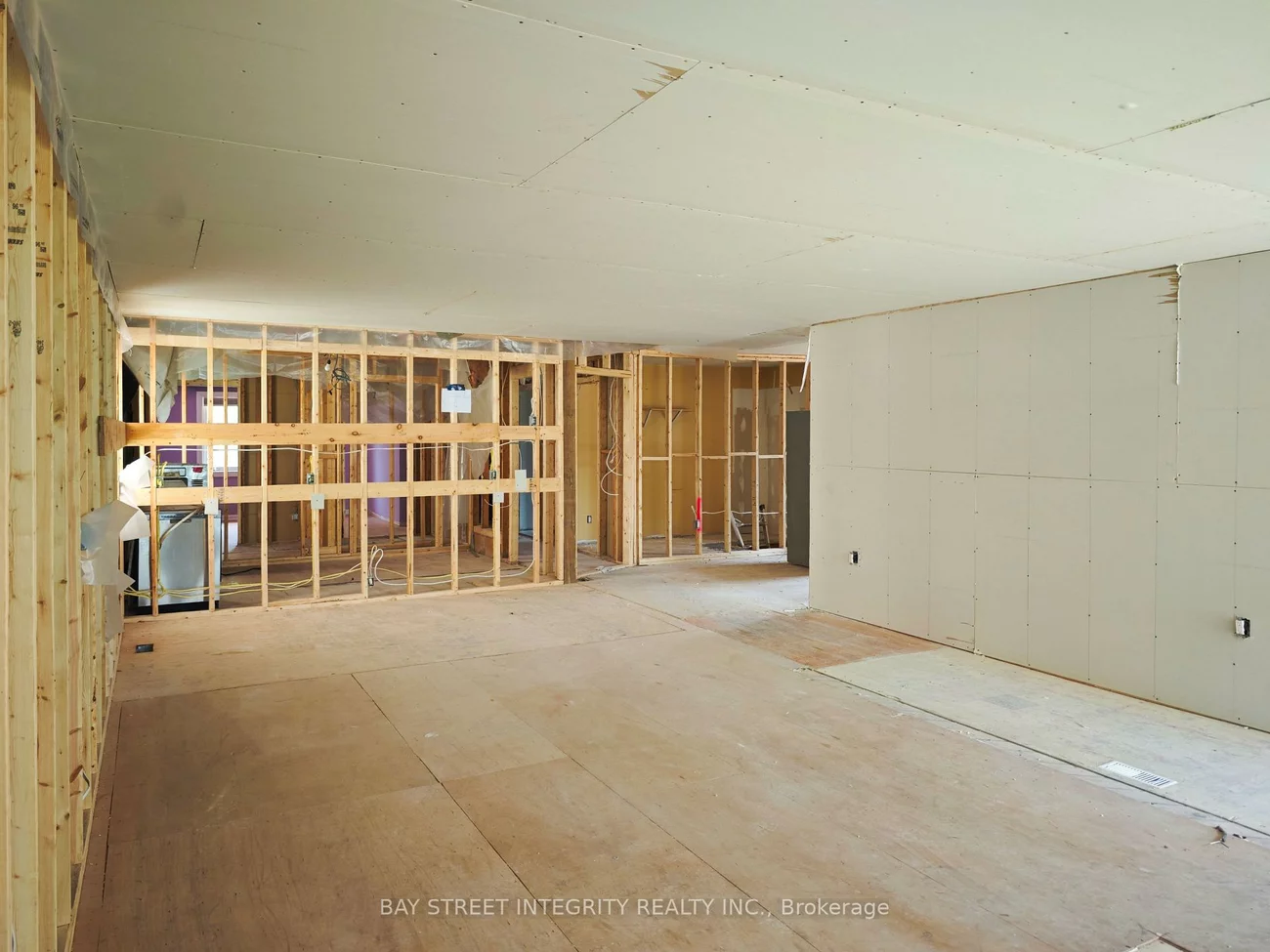 99, Regent, Downsview-Roding-CFB, Toronto