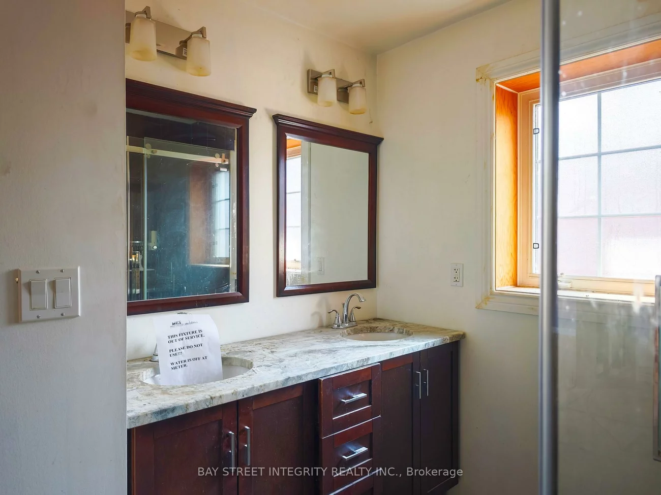 99, Regent, Downsview-Roding-CFB, Toronto