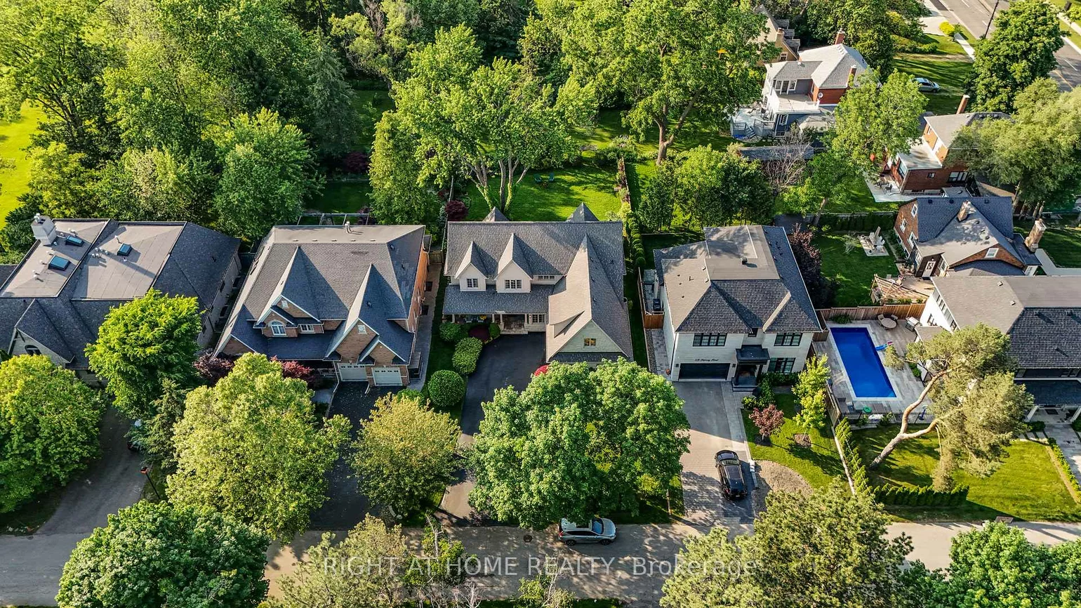 2, Fairway, Princess-Rosethorn, Toronto
