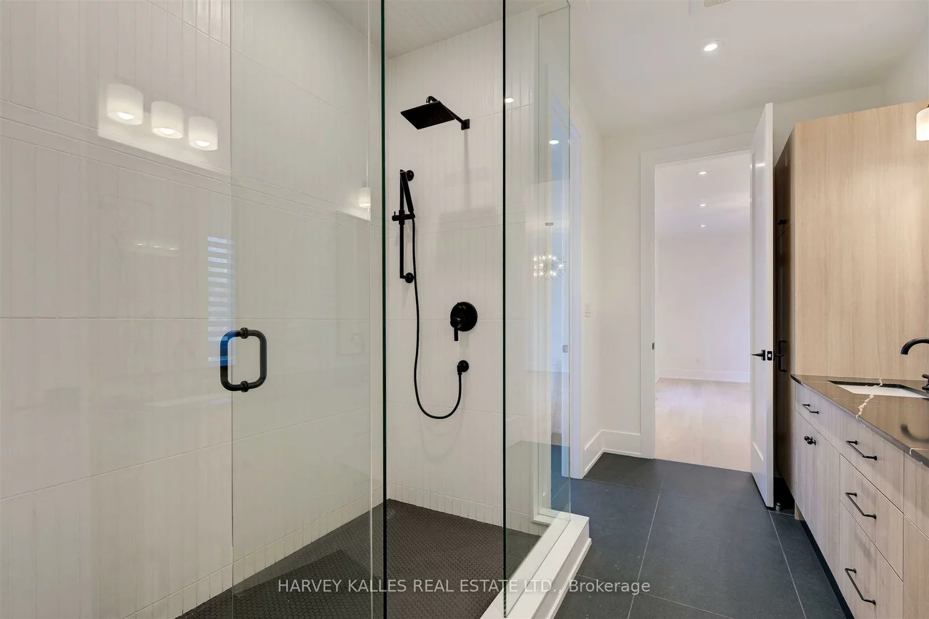 15, Drury, Humber Heights, Toronto