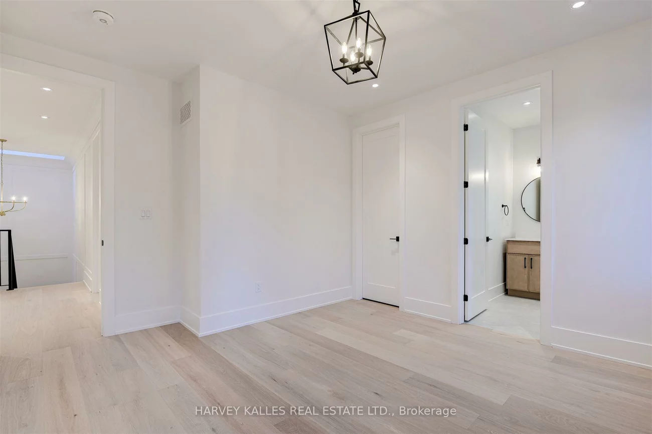 15, Drury, Humber Heights, Toronto