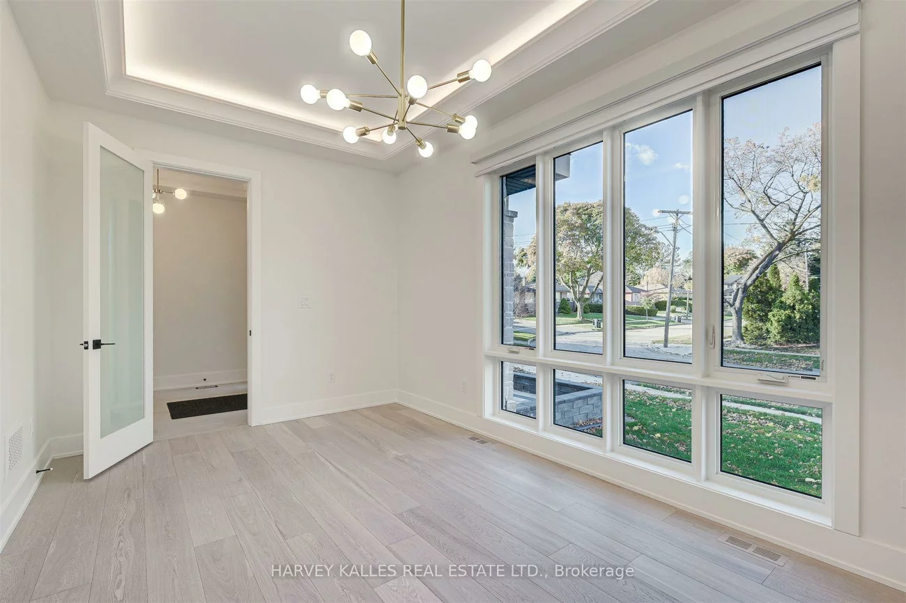 15, Drury, Humber Heights, Toronto