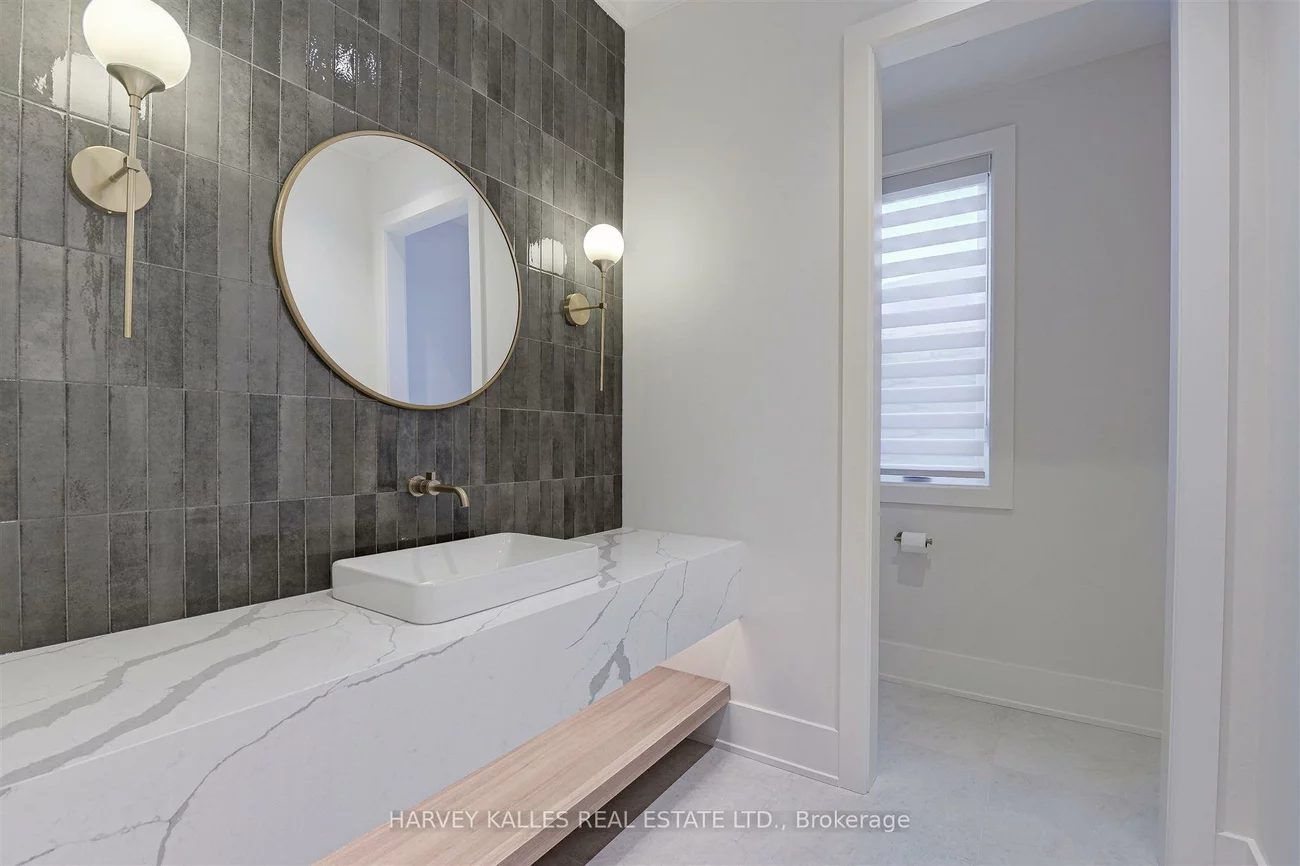 15, Drury, Humber Heights, Toronto