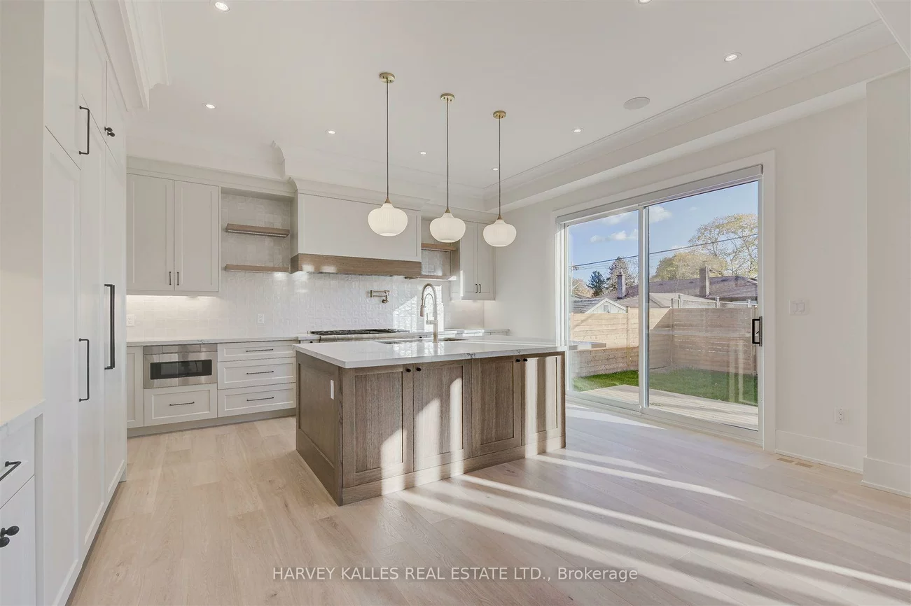 15, Drury, Humber Heights, Toronto