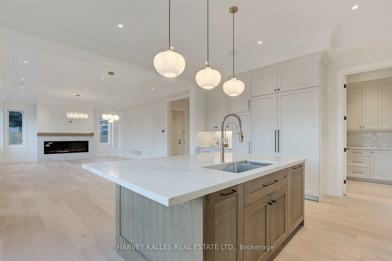 15, Drury, Humber Heights, Toronto