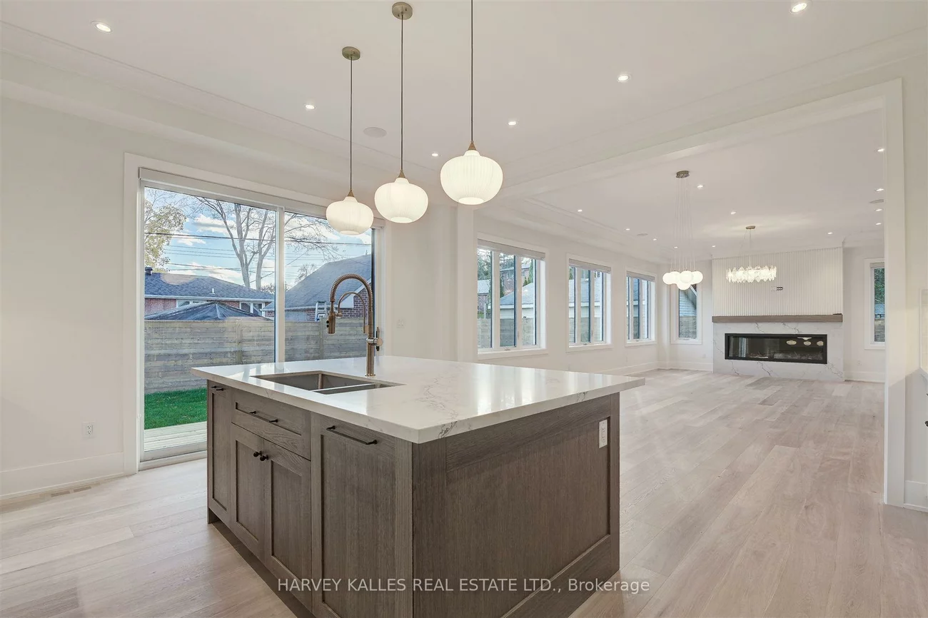 15, Drury, Humber Heights, Toronto