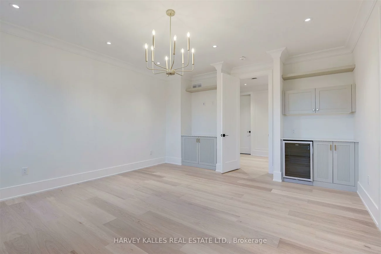 15, Drury, Humber Heights, Toronto