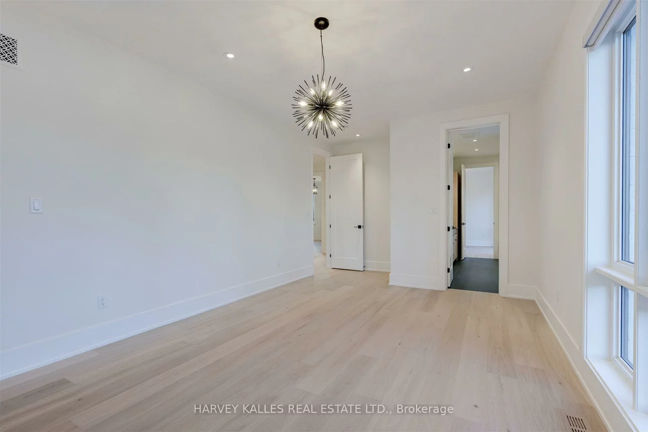 15, Drury, Humber Heights, Toronto