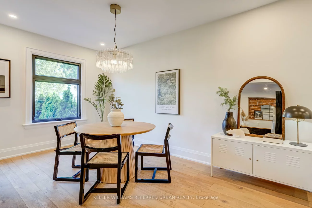 133, Essex, Dovercourt-Wallace Emerson-Junction, Toronto