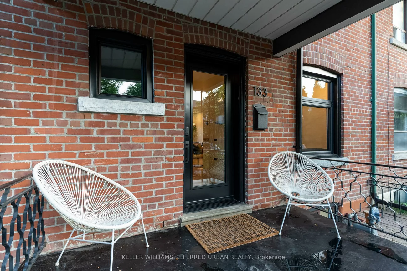 133, Essex, Dovercourt-Wallace Emerson-Junction, Toronto