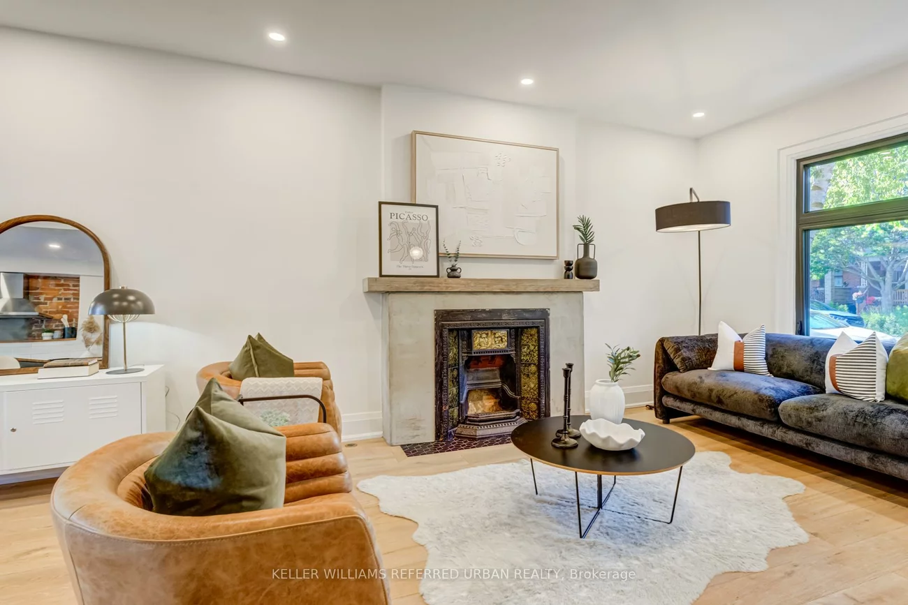 133, Essex, Dovercourt-Wallace Emerson-Junction, Toronto