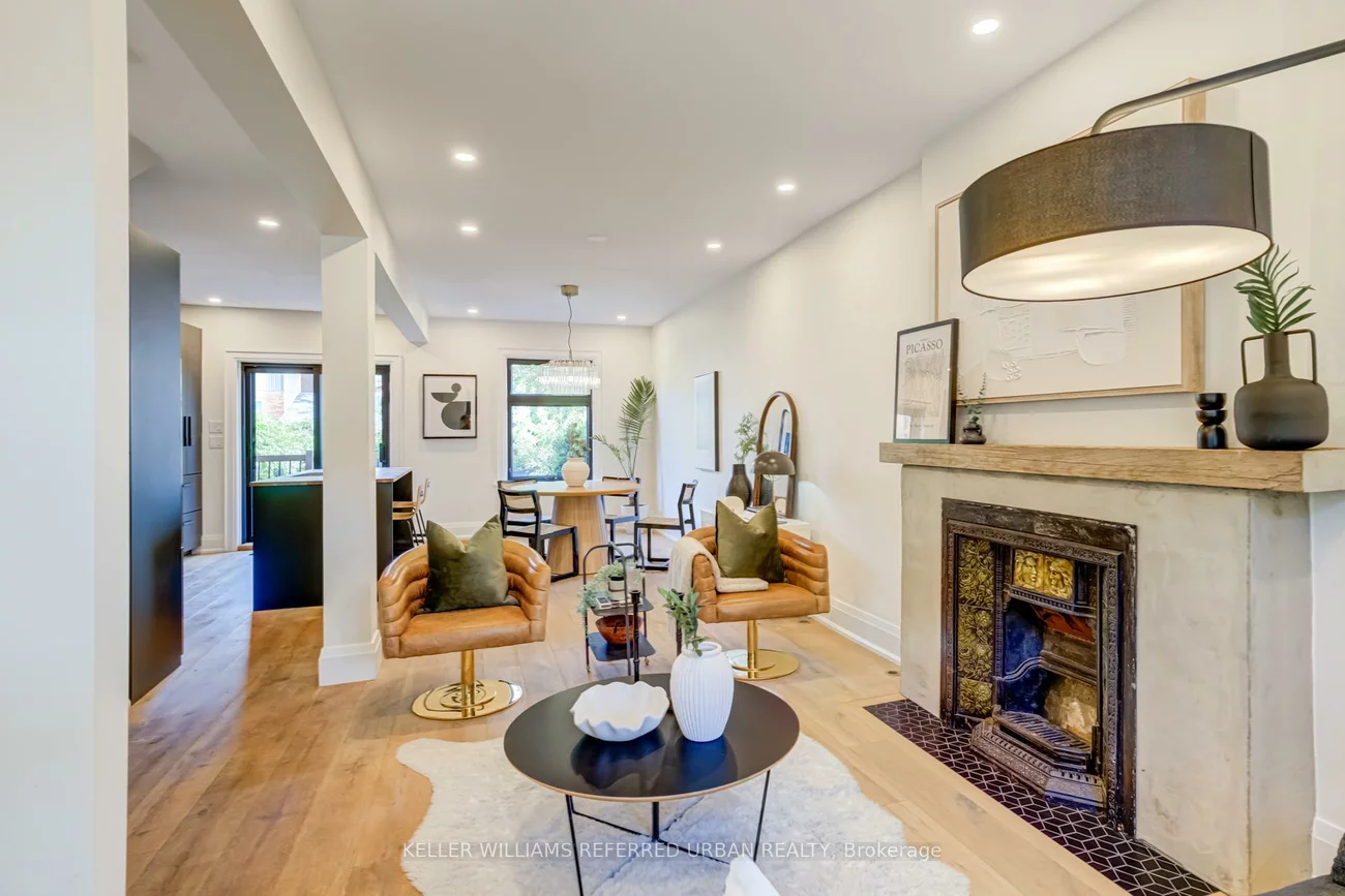 133, Essex, Dovercourt-Wallace Emerson-Junction, Toronto