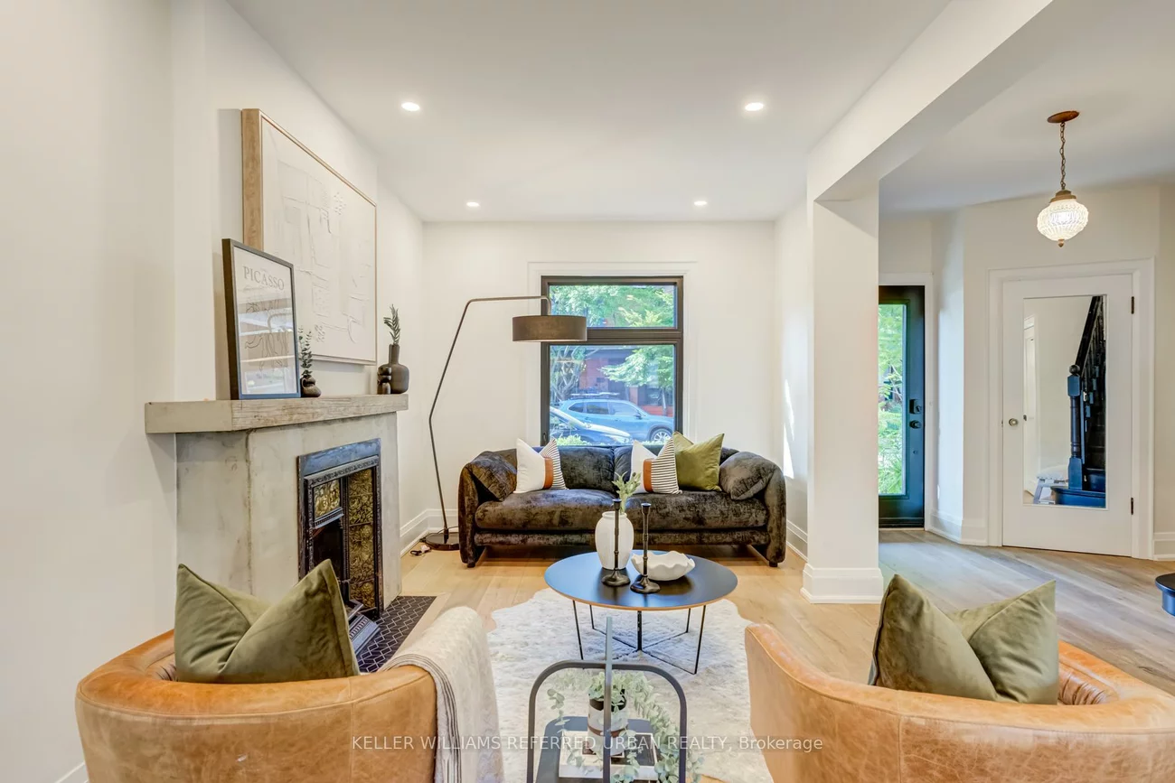 133, Essex, Dovercourt-Wallace Emerson-Junction, Toronto