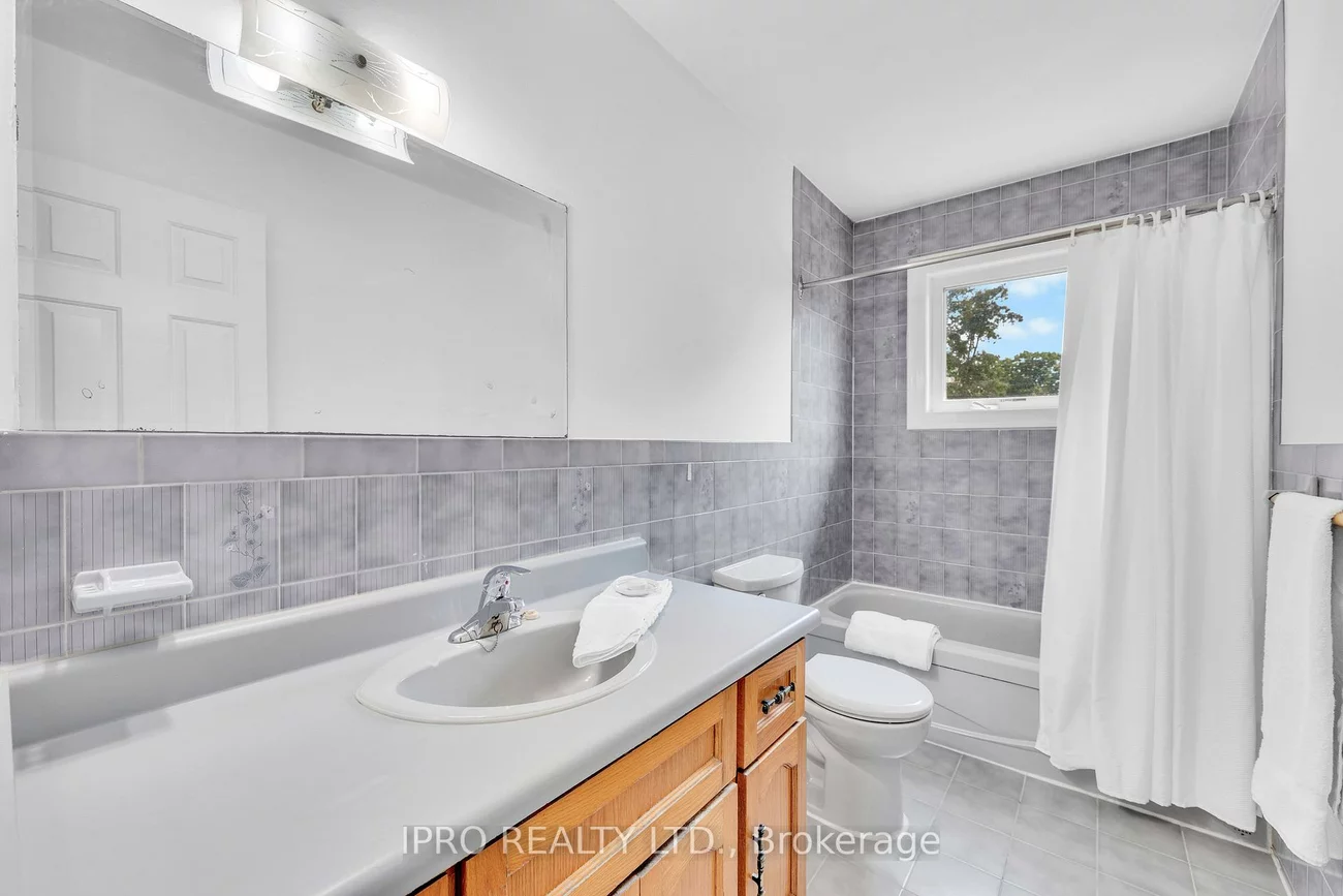 551, Caledonia, Caledonia-Fairbank, Toronto