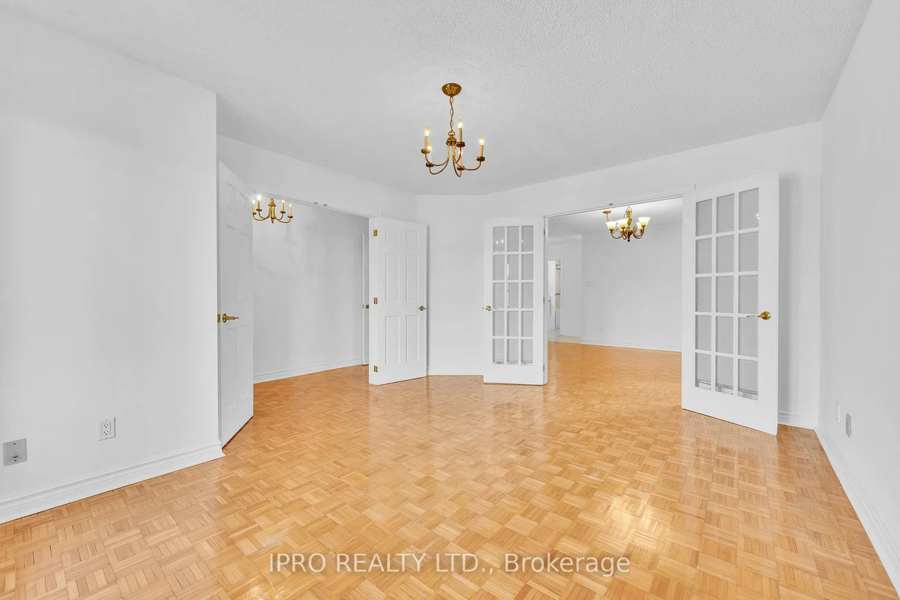 551, Caledonia, Caledonia-Fairbank, Toronto