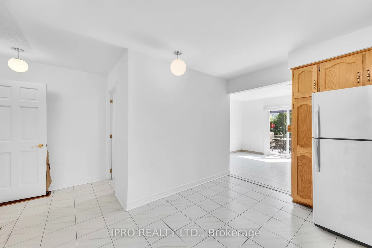 551, Caledonia, Caledonia-Fairbank, Toronto