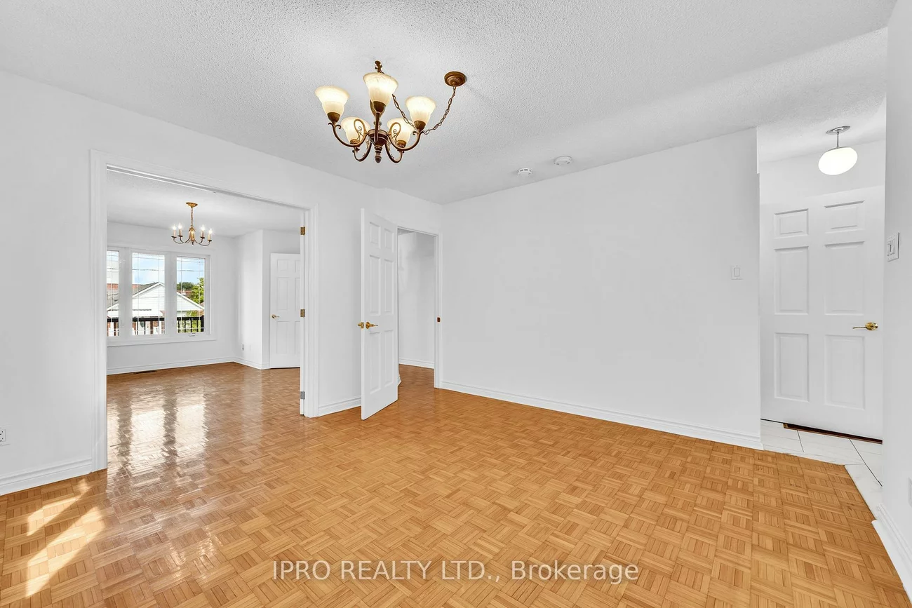 551, Caledonia, Caledonia-Fairbank, Toronto