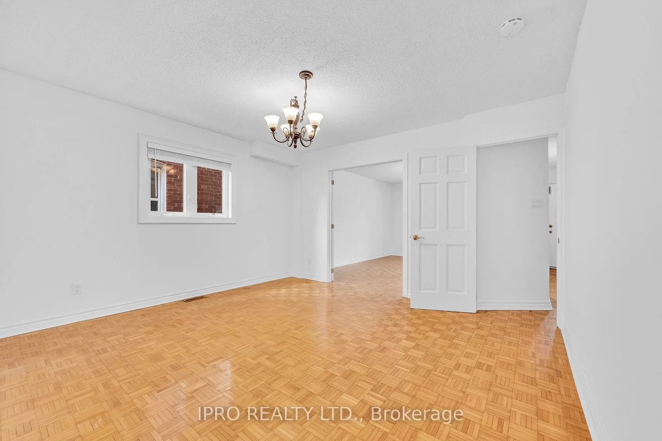 551, Caledonia, Caledonia-Fairbank, Toronto