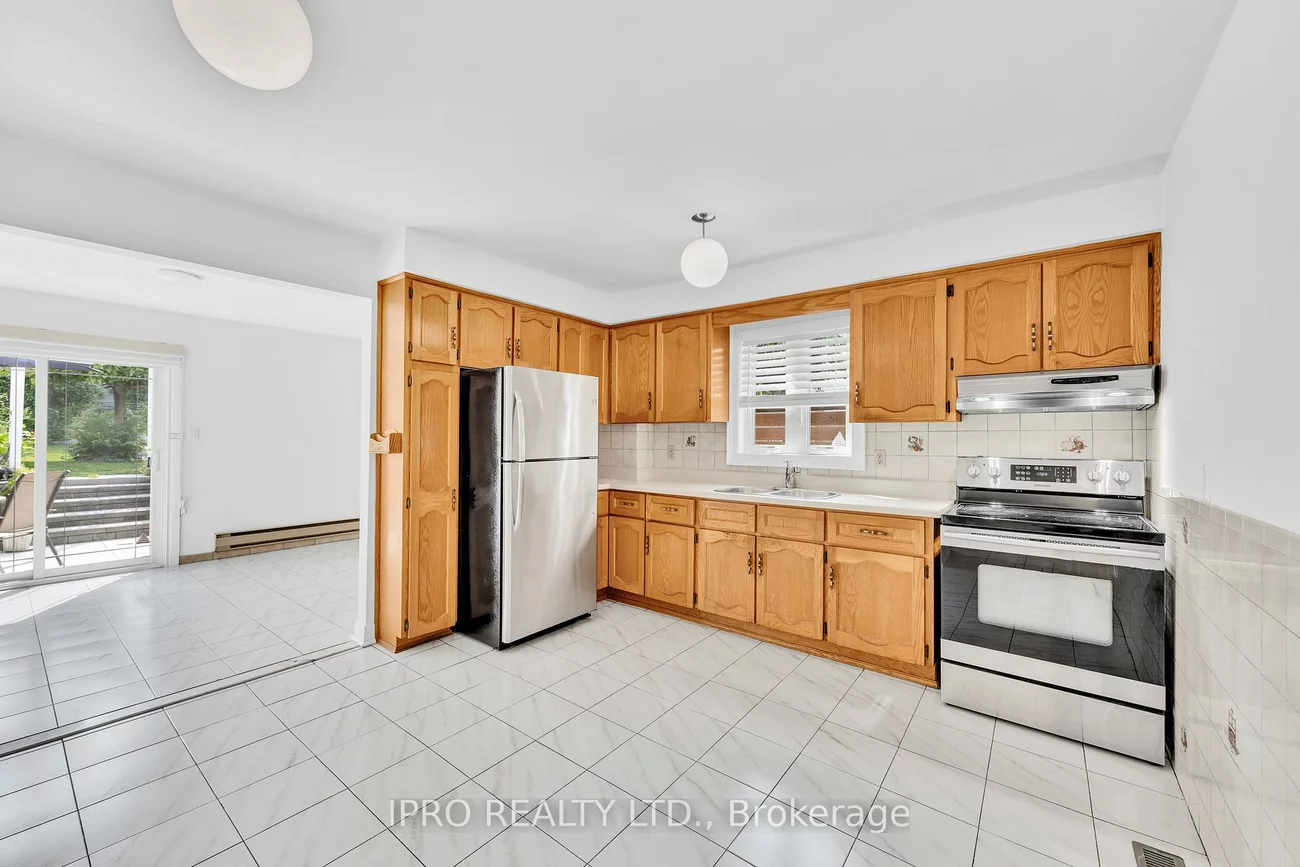 551, Caledonia, Caledonia-Fairbank, Toronto