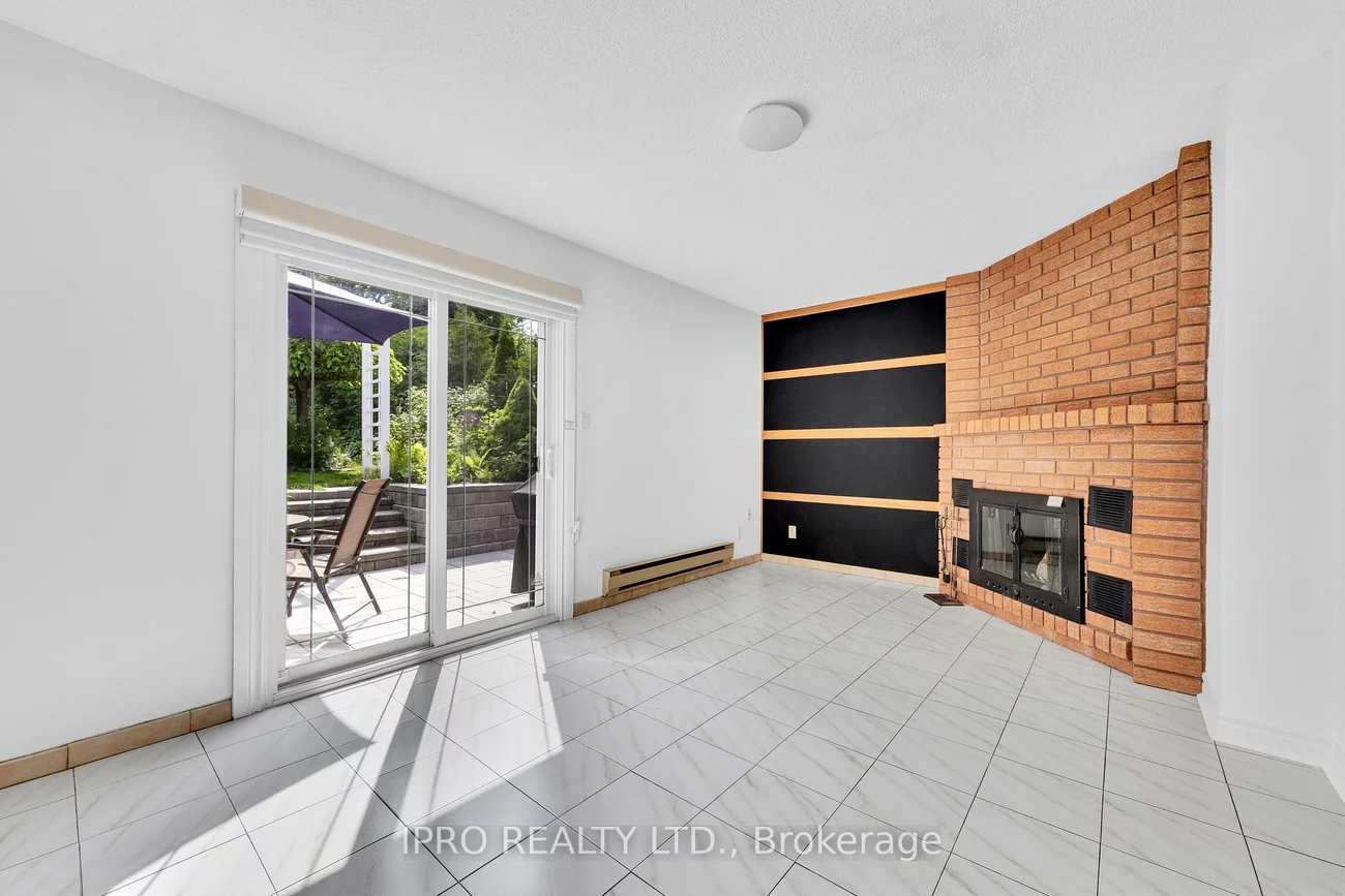 551, Caledonia, Caledonia-Fairbank, Toronto