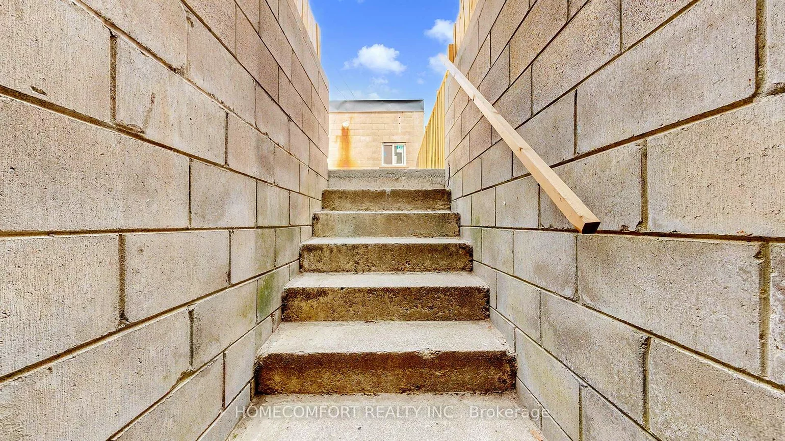 217, Osler, Weston-Pellam Park, Toronto