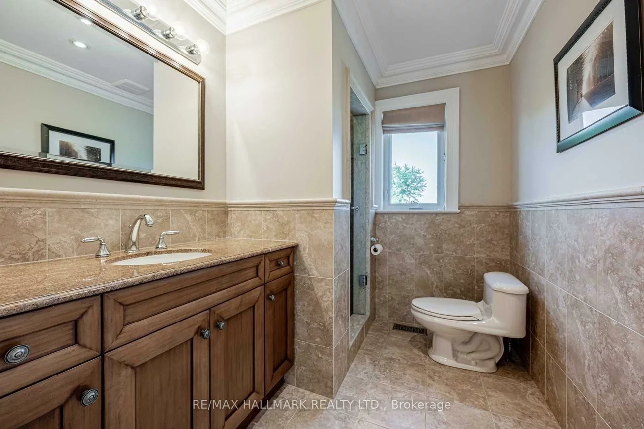 12, Highland, Yorkdale-Glen Park, Toronto
