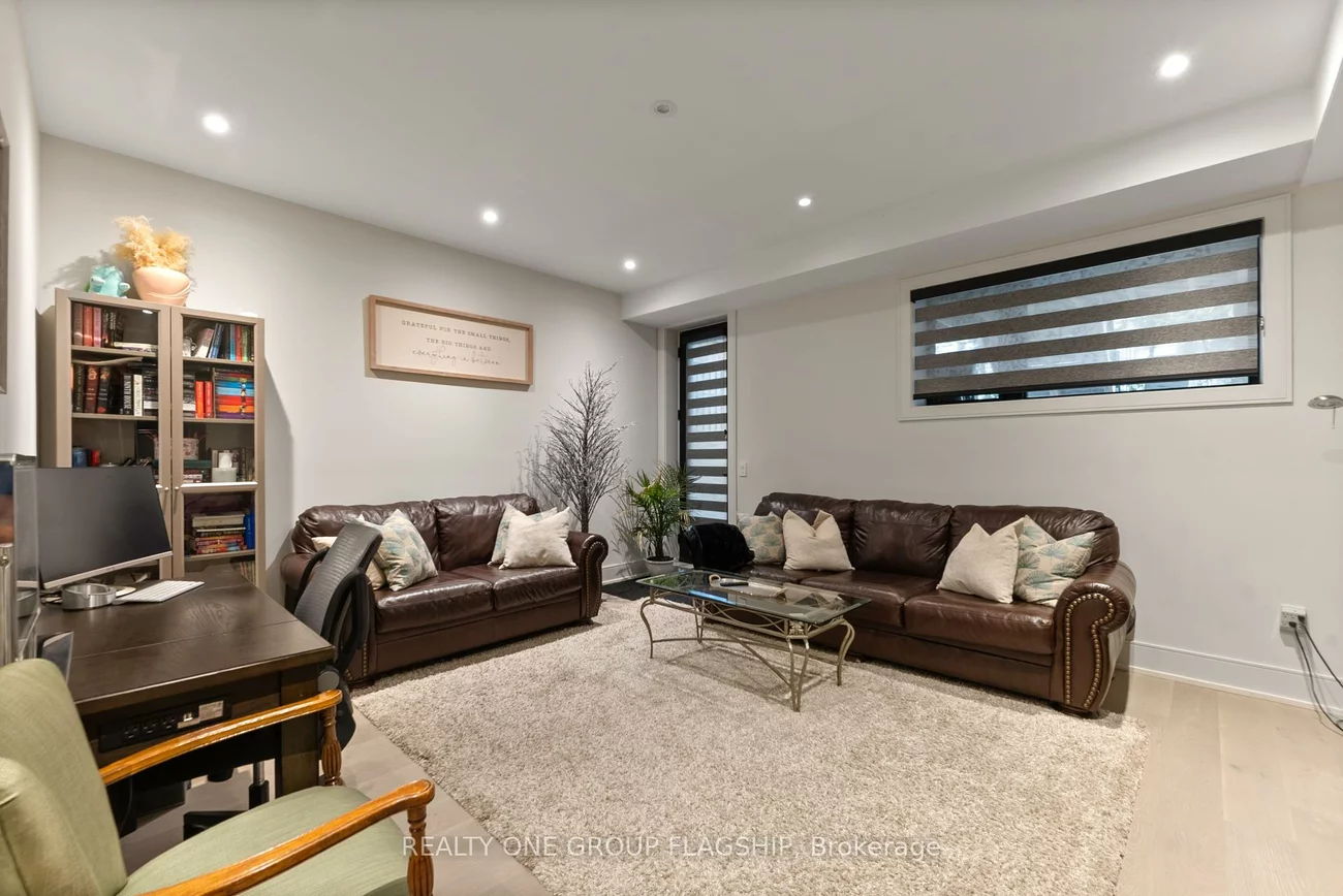 150, Sheldon, Alderwood, Toronto