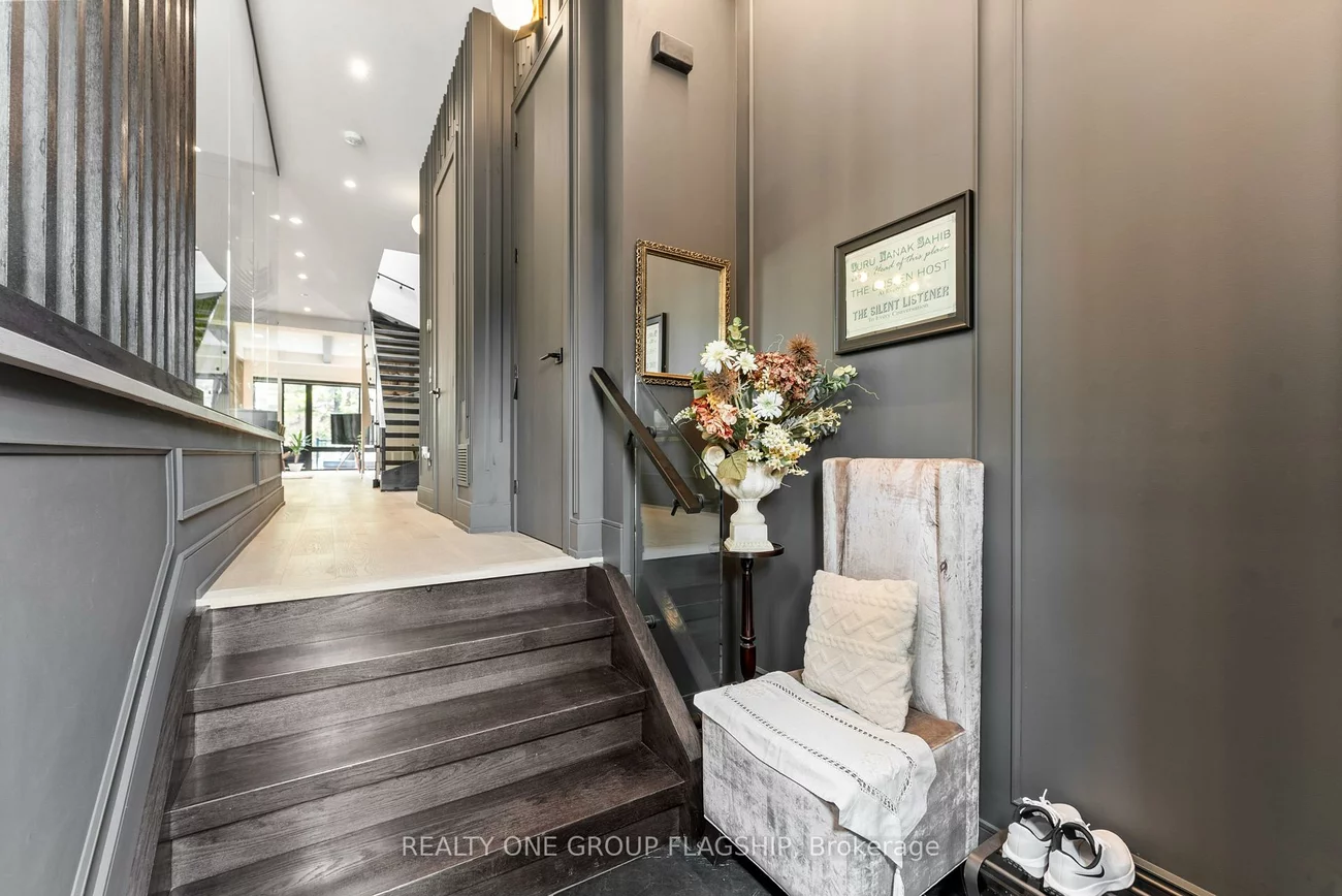 150, Sheldon, Alderwood, Toronto