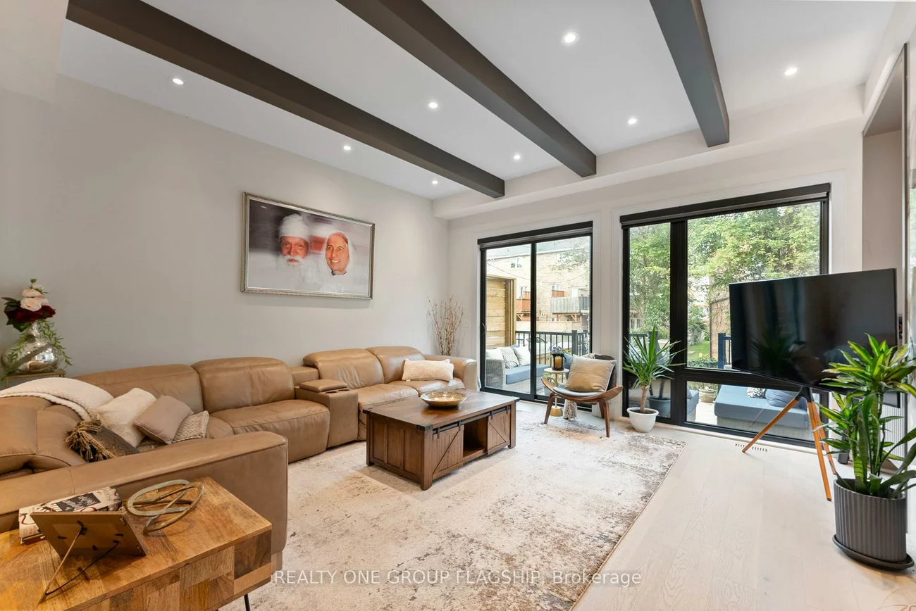 150, Sheldon, Alderwood, Toronto